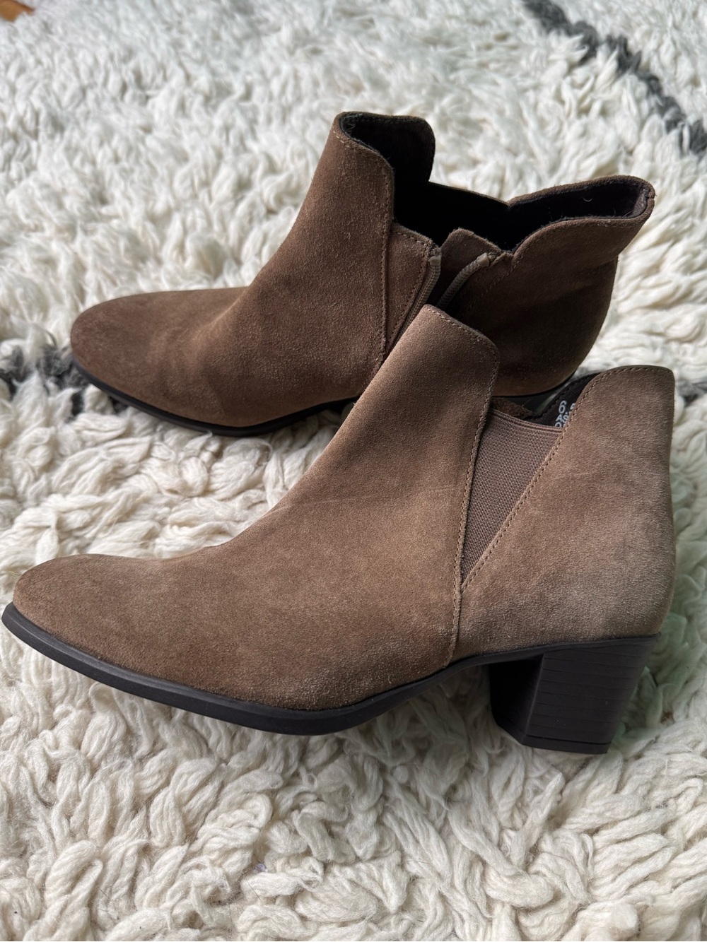 Munro Brown Suede Ankle Boots 6.5